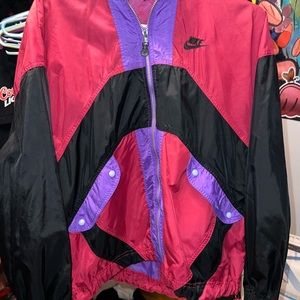 Vintage small woman’s nike windbreaker